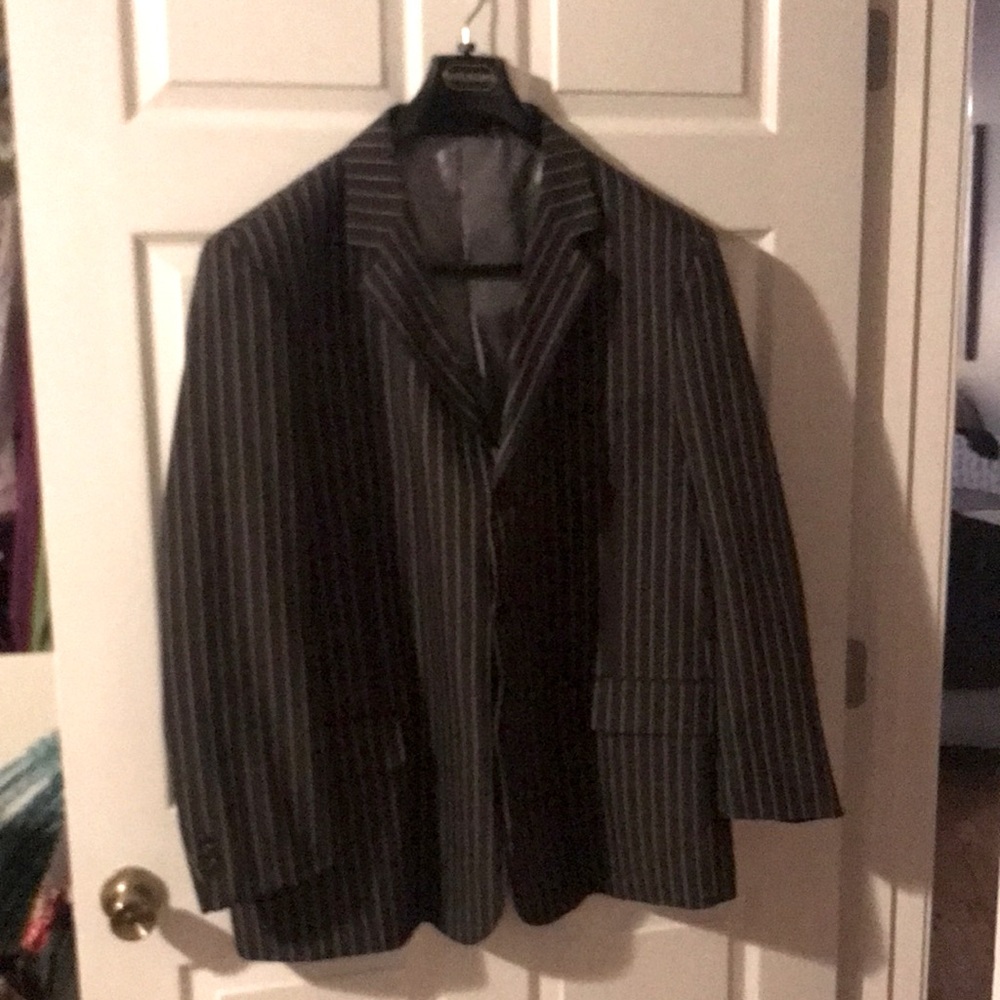 🔥Mundo 3 piece suit🔥Rare color option. Grey.